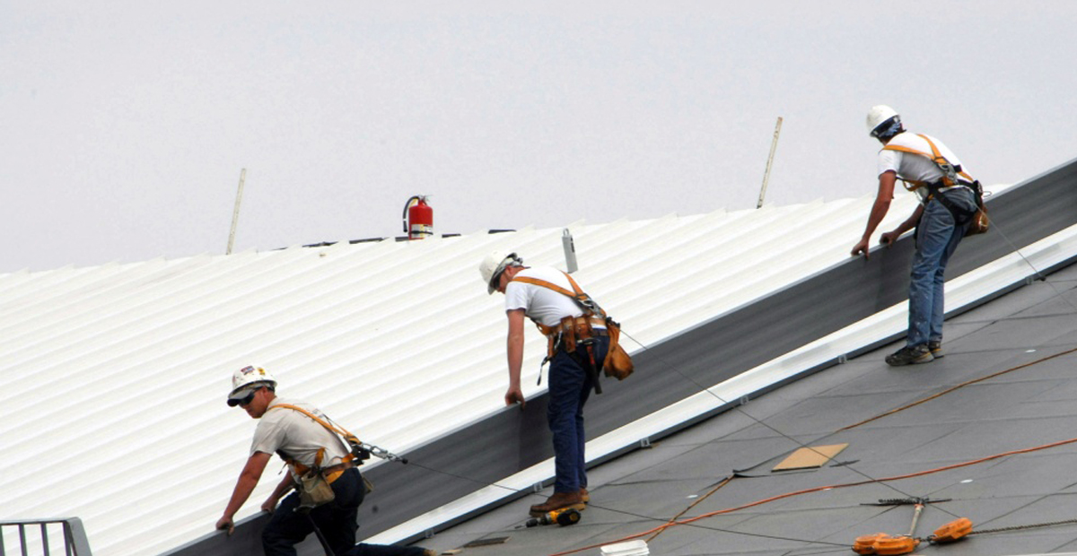 Top Advantages of Hiring an Experienced and Professional Roofing Contractor