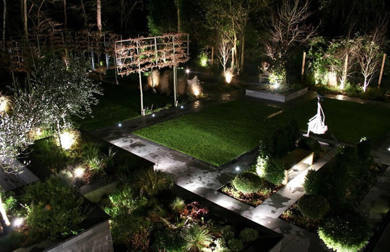 Tips On Solar Lighting In Your Garden Pathway