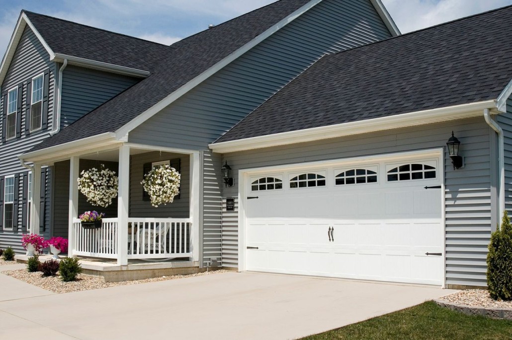 Common Signs That Your Overhead Garage Door Needs to Be Serviced