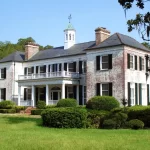 Colonial Roofs Make the Facade More Attractive