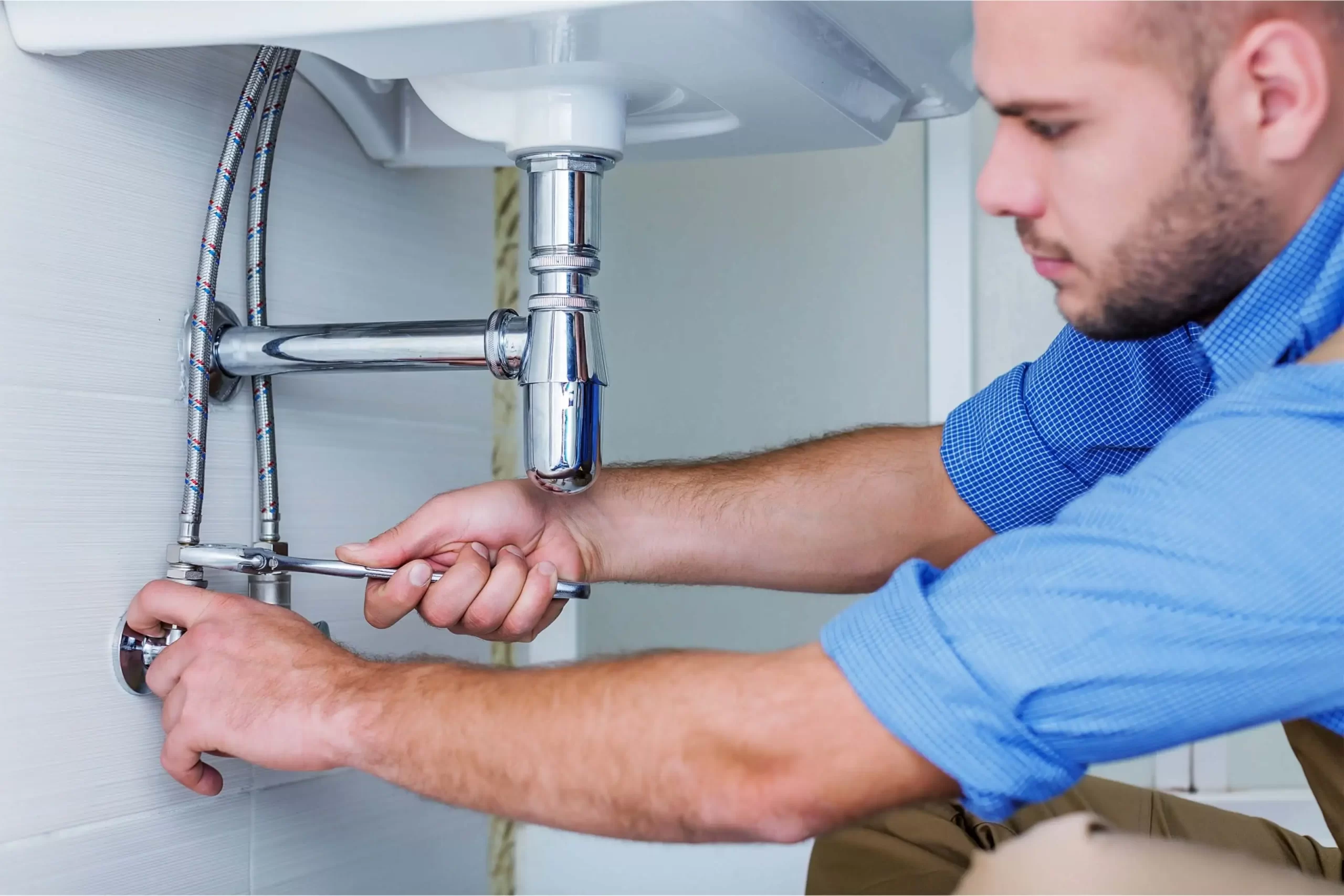 Essential-Tips-for-Choosing-a-Plumber