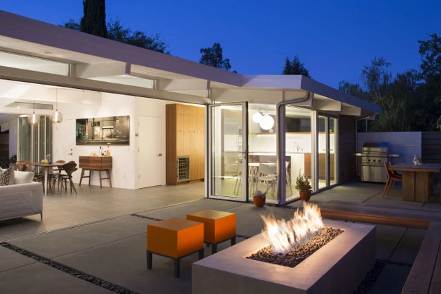 Modern Resurgence of Eichler Design Modern Resurgence of Eichler Design