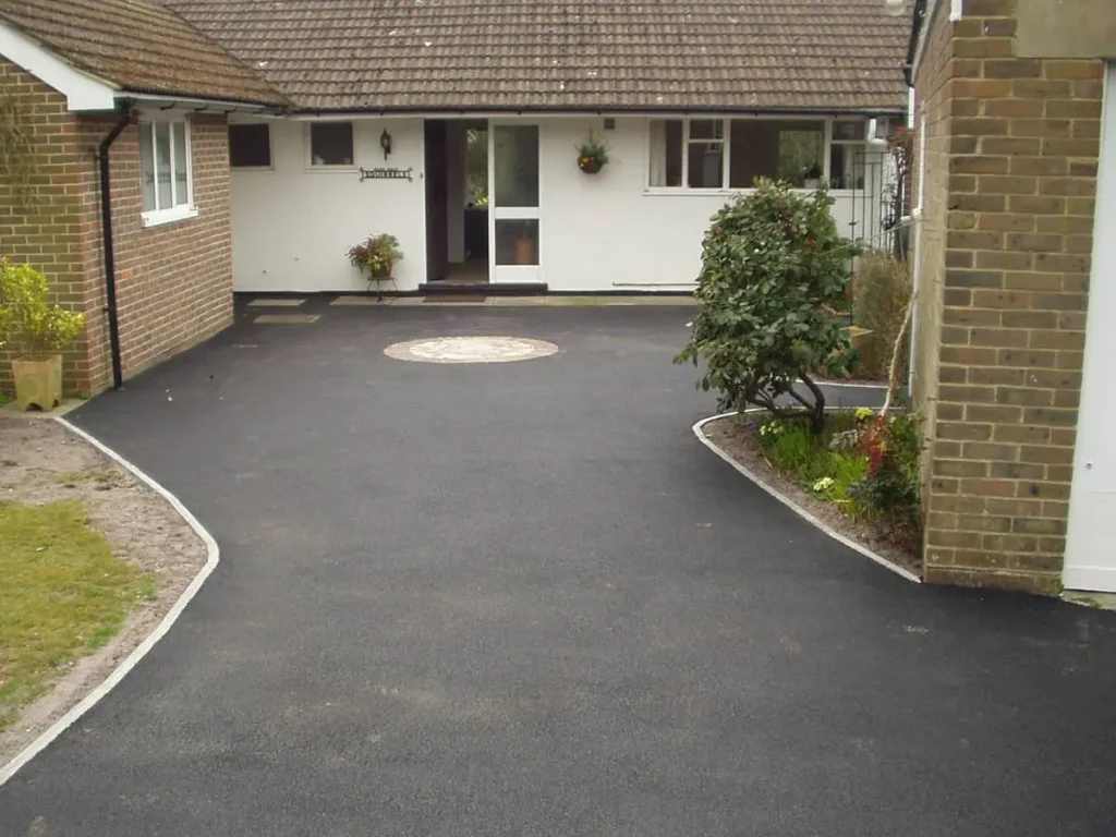 Benefits of Sealing Your Driveway