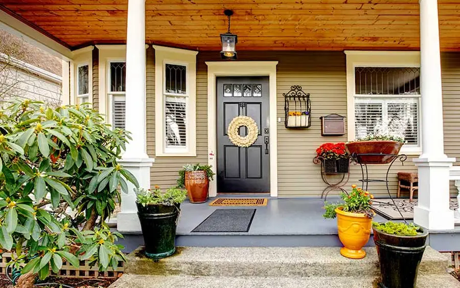 Front Yard and Porch Decor Matters